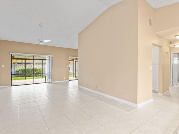 3191 NW 94th Ter, Sunrise FL 33351