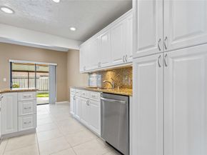 3191 NW 94th Ter, Sunrise FL 33351