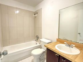 812 SW 73 Av 8, North Lauderdale FL 33068