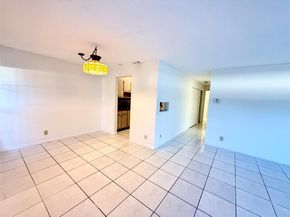 812 SW 73 Av 8, North Lauderdale FL 33068