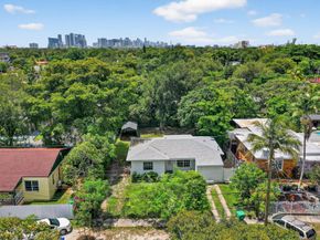 40 NW 68th St, Miami FL 33150