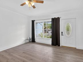 40 NW 68th St, Miami FL 33150