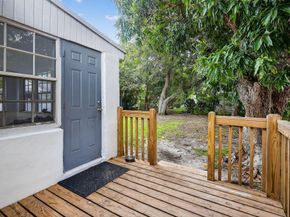 40 NW 68th St, Miami FL 33150