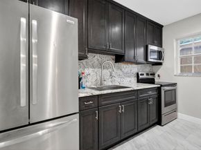 40 NW 68th St, Miami FL 33150