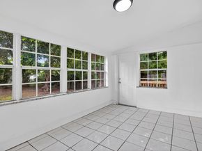 40 NW 68th St, Miami FL 33150