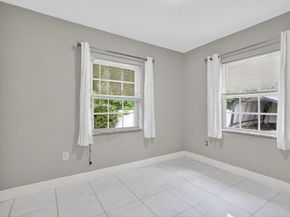 40 NW 68th St, Miami FL 33150
