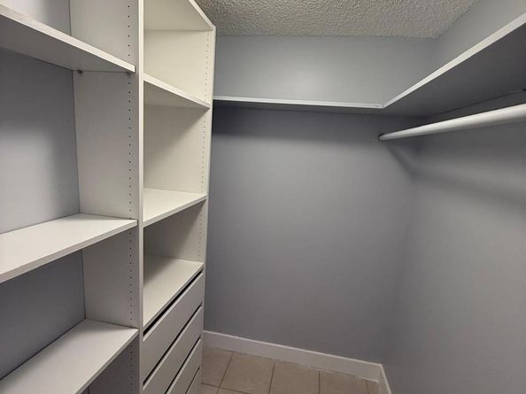 16465 NE 22nd Ave 105, North Miami Beach FL 33160