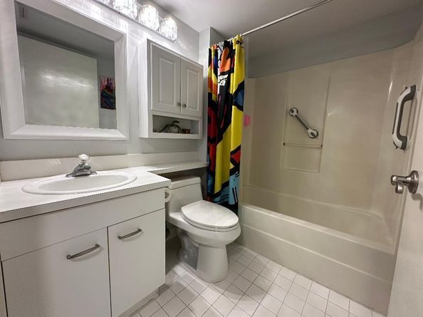 5900 Camino Del Sol 203, Boca Raton FL 33433