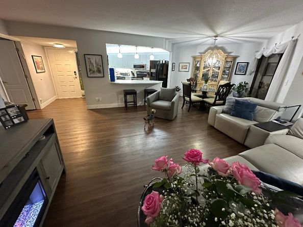 5900 Camino Del Sol 203, Boca Raton FL 33433