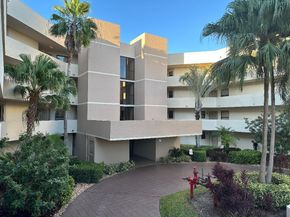 5900 Camino Del Sol 203, Boca Raton FL 33433