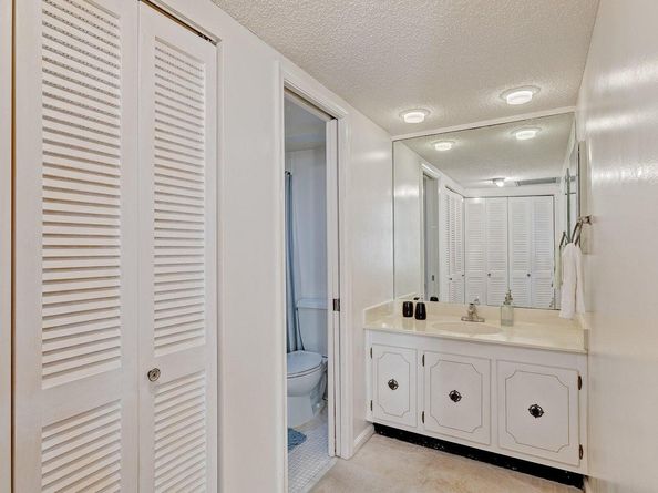 2800 N Ocean Drive B  6d, Singer Island FL 33404