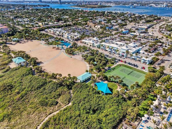 2800 N Ocean Drive B  6d, Singer Island FL 33404