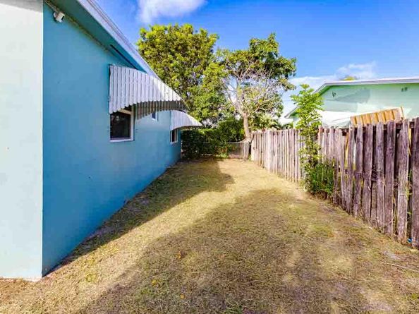 906 N A Street, Lake Worth Beach FL 33460