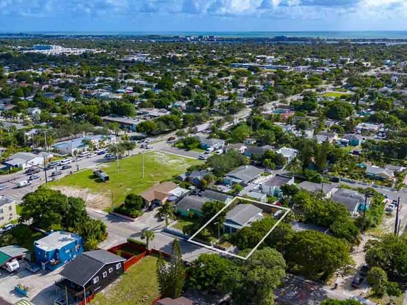 906 N A Street, Lake Worth Beach FL 33460