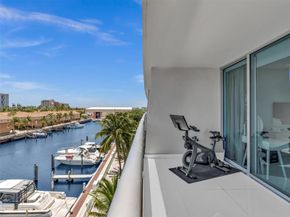 2950 NE 188th Street 312, Aventura FL 33180