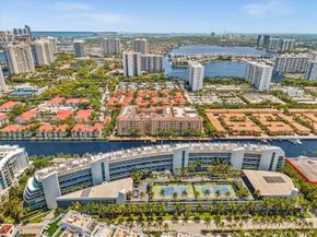 2950 NE 188th Street 312, Aventura FL 33180