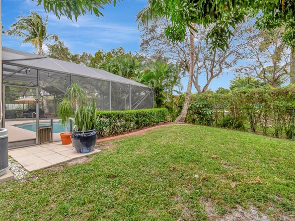 6142 Sand Hills Circle, Lake Worth FL 33463