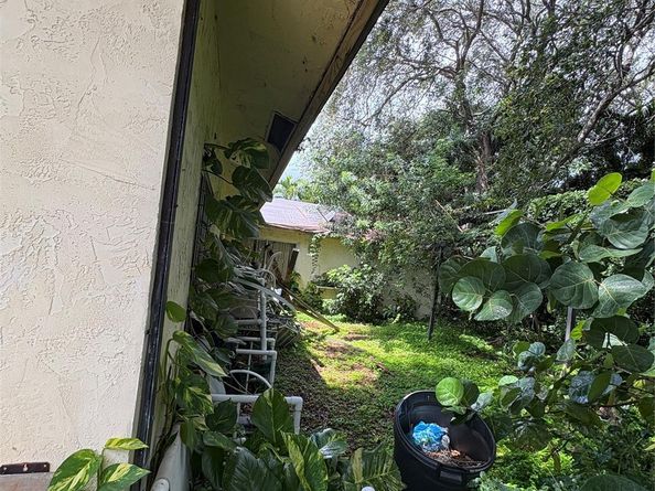 2109 Pinehurst Dr, West Palm Beach FL 33407