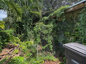 2109 Pinehurst Dr, West Palm Beach FL 33407