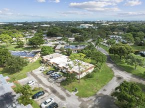 417 SW Natura Avenue B, Deerfield Beach FL 33441