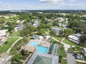 417 SW Natura Avenue B, Deerfield Beach FL 33441
