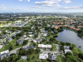 417 SW Natura Avenue B, Deerfield Beach FL 33441