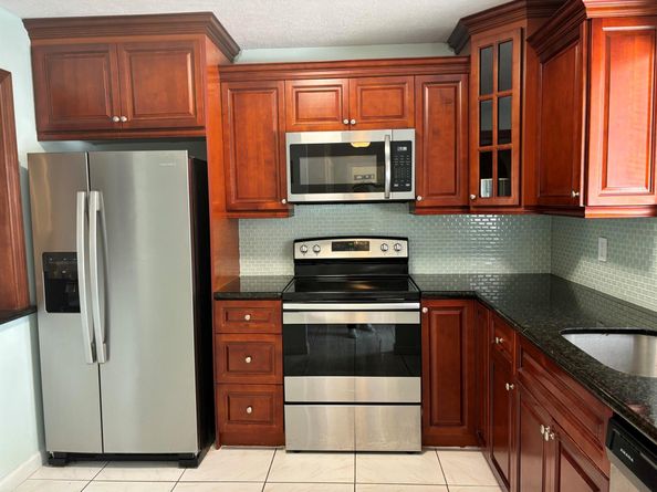 417 SW Natura Avenue B, Deerfield Beach FL 33441