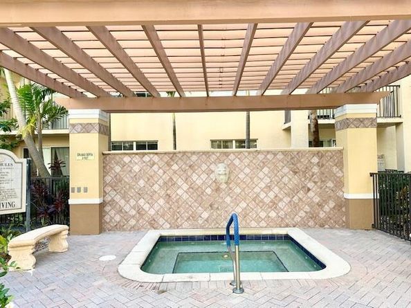 1801 N Flagler Drive 233, West Palm Beach FL 33407