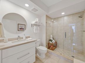 1551 N Flagler Drive 1216, West Palm Beach FL 33401
