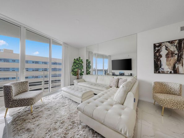 1551 N Flagler Drive 1216, West Palm Beach FL 33401