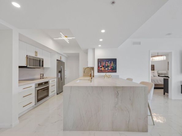 1551 N Flagler Drive 1216, West Palm Beach FL 33401