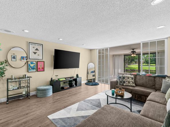 4527 Luxemburg Court, Lake Worth FL 33467