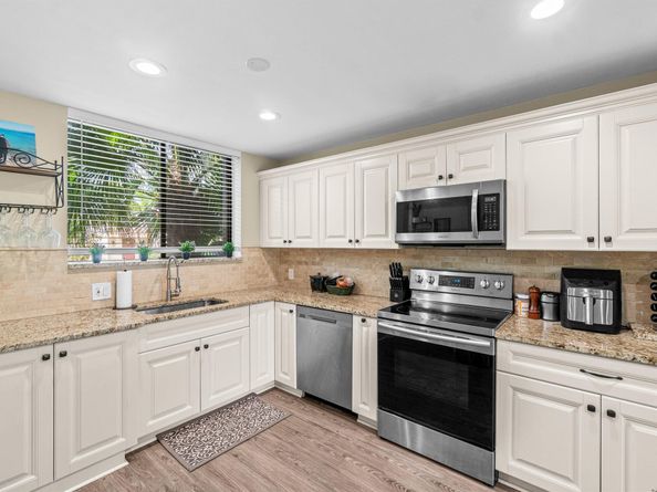 4527 Luxemburg Court, Lake Worth FL 33467