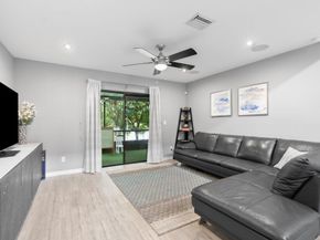 9941 SW 16th St, Pembroke Pines FL 33025