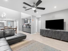 9941 SW 16th St, Pembroke Pines FL 33025