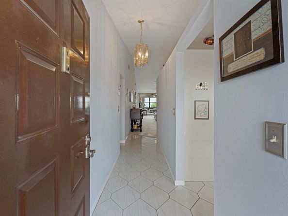 7681 Tahiti Lane 205, Lake Worth FL 33467