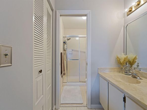 7681 Tahiti Lane 205, Lake Worth FL 33467