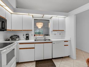 6272 Kings Gate Circle, Delray Beach FL 33484