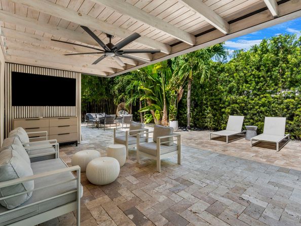 2711 NE 19th St, Fort Lauderdale FL 33305
