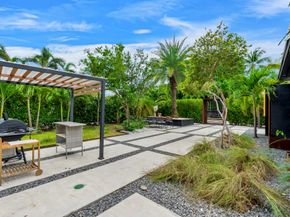 2711 NE 19th St, Fort Lauderdale FL 33305