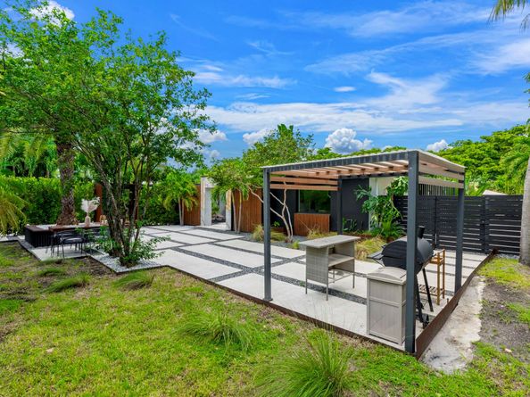 2711 NE 19th St, Fort Lauderdale FL 33305