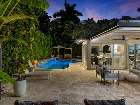 2711 NE 19th St, Fort Lauderdale FL 33305
