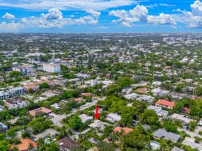 2711 NE 19th St, Fort Lauderdale FL 33305