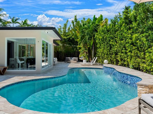 2711 NE 19th St, Fort Lauderdale FL 33305