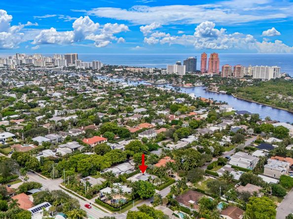 2711 NE 19th St, Fort Lauderdale FL 33305
