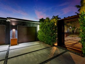 2711 NE 19th St, Fort Lauderdale FL 33305