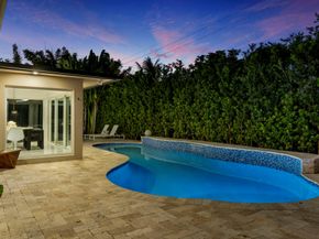 2711 NE 19th St, Fort Lauderdale FL 33305