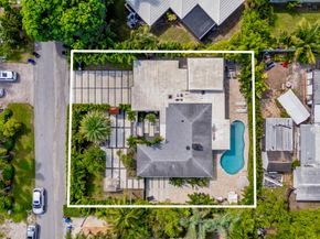 2711 NE 19th St, Fort Lauderdale FL 33305