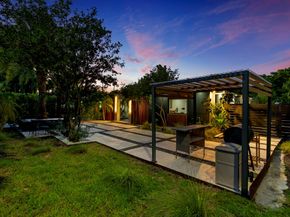 2711 NE 19th St, Fort Lauderdale FL 33305