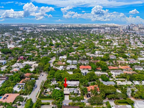 2711 NE 19th St, Fort Lauderdale FL 33305
